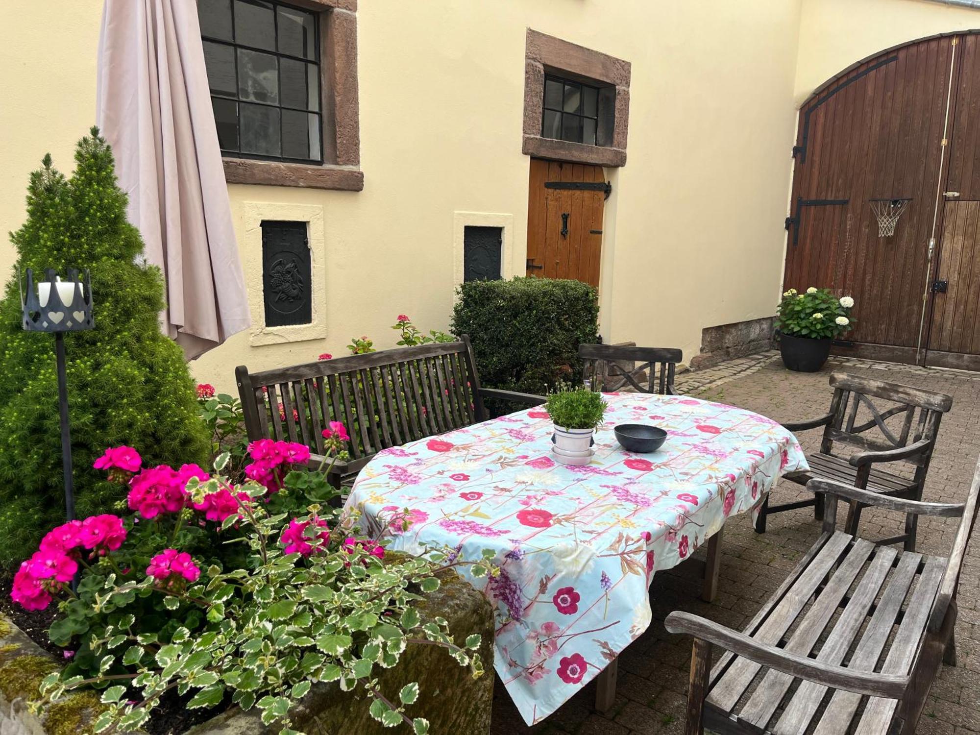 Apartment Van Ess Hof - Altstadt Warburg Bagian luar foto